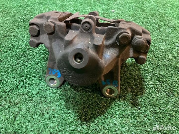 Суппорт задний левый Mercedes-Benz C-Class W203