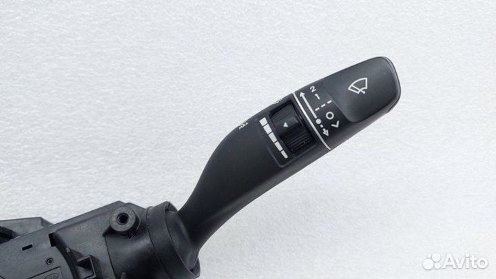 Переключатель подрулевой Hyundai Sonata LF G4NA
