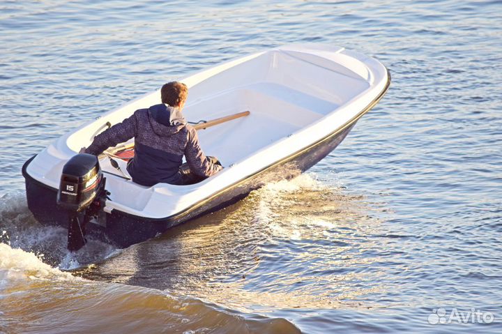 Новая моторная лодка Пингвин тримаран в наличии