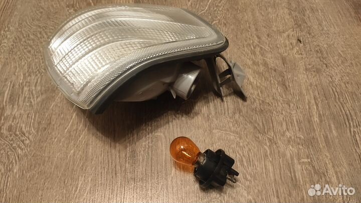 Указатель поворота Mercedes-Benz C-Class W202