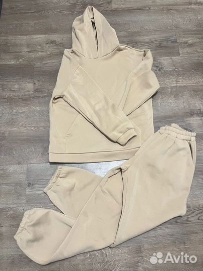 Спортивный костюм женский новый 46 48