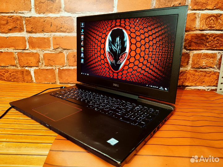 Dell P72F - i7-7 Gen \24 Озу\ GeForce GTX 1050 ti