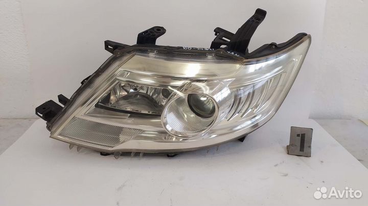 Фара Nissan 100-24921 L Serena C25 07-10 Н-050701