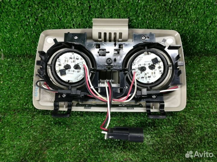 Фонарь задний правый Dodge Journey