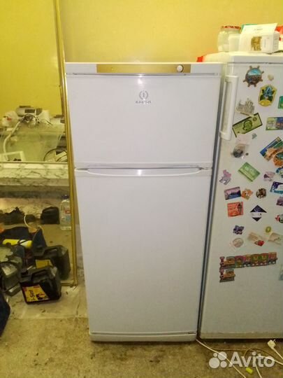 Холодильник 160см
