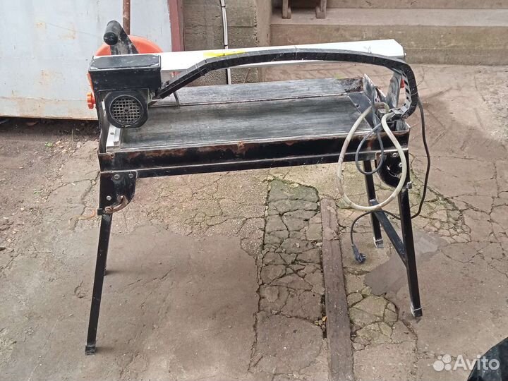 Плиткорез (мокрорез) электрический водяной