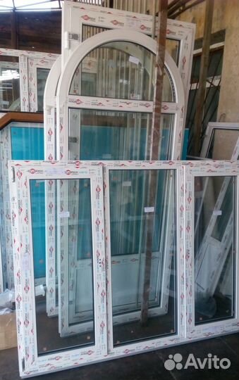 Поворотное пластиковое окно