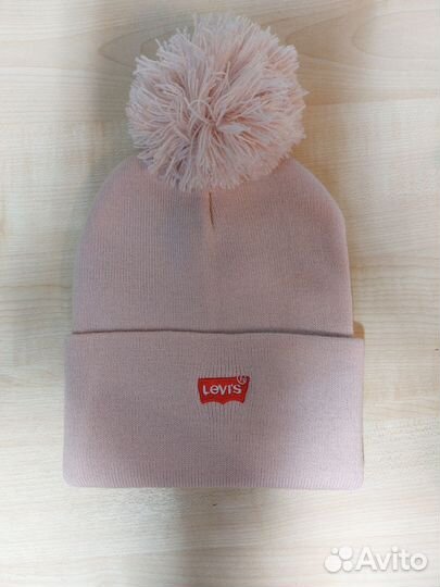 Шапка Levi's розовая