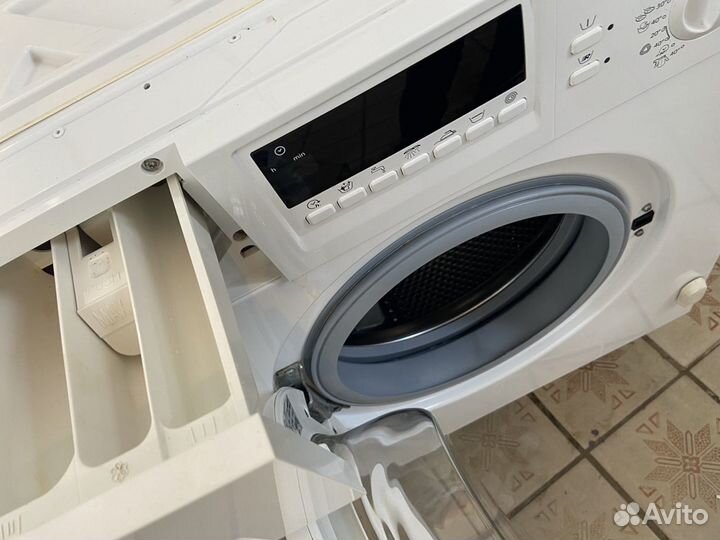 Встраиваемая Стиральная машина Whirlpool