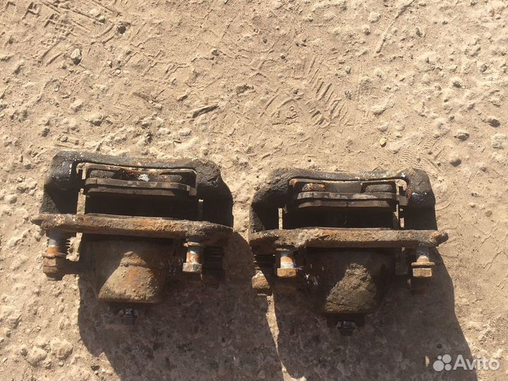 Хендай Солярис 2 передние суппорта- тормозной цили