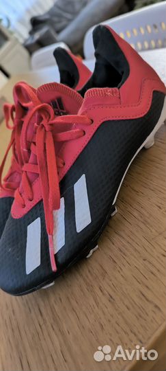 Футбольные бутсы adidas