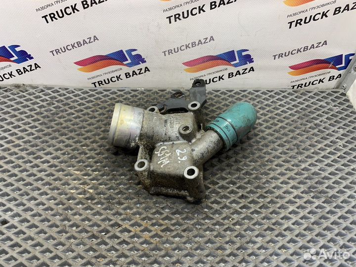 Фланец двигателя системы охлаждения