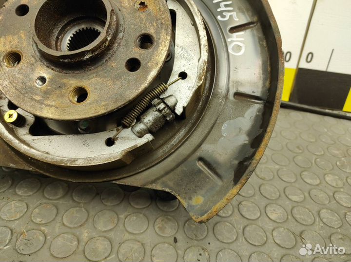 Кулак поворотный задний правый Mercedes-Benz W251