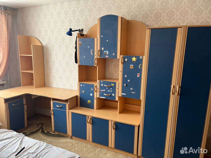 Школьный уголок бу