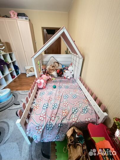 Детская кровать домик бу