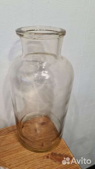 Банка с притертой крышкой