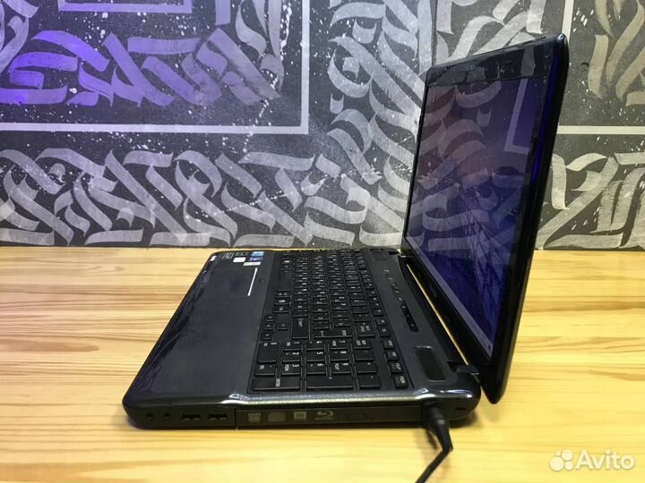 Резвый ноутбук Toshiba на Core-i7/GeForce/SSD