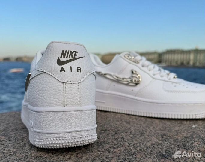 Nike Air Force 1