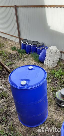 Бочка пластиковая 200 литров и 30