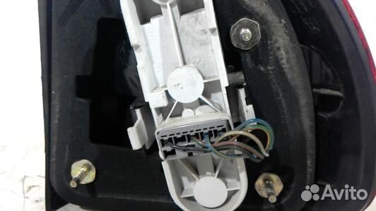 Фонарь задний левый volvo V40 VW (68L06MX01)