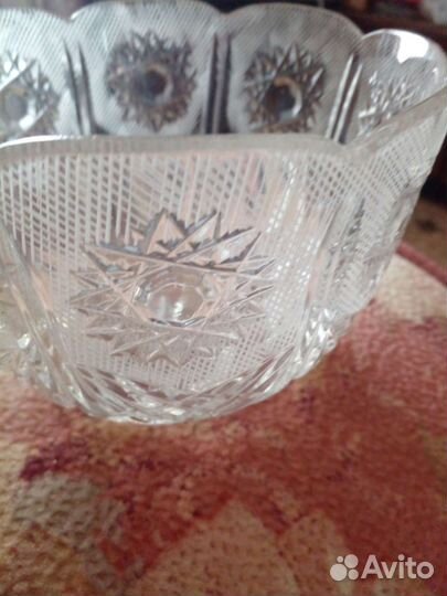 Хрустальная конфетница