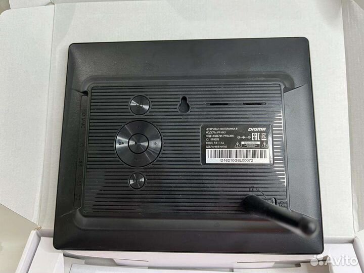 Цифровая фоторамка Digma 8