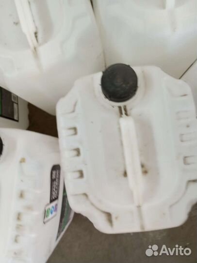 Канистры от авто шампуня