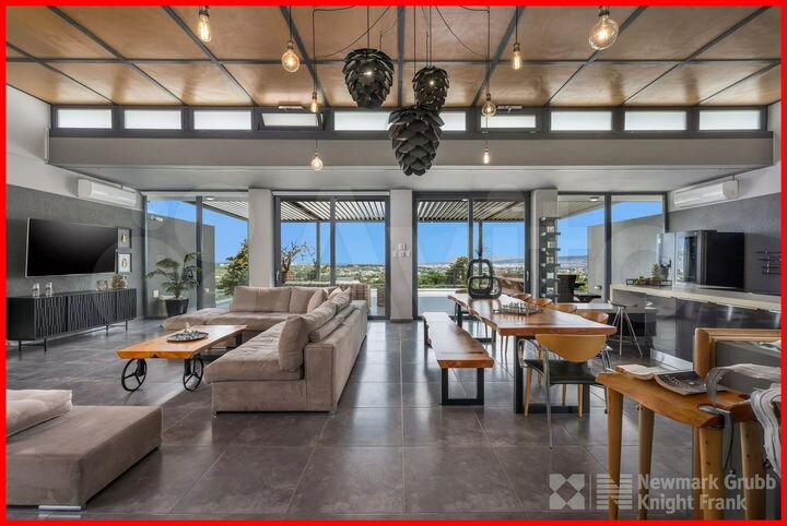 Дом 500 м² на участке 10 сот.