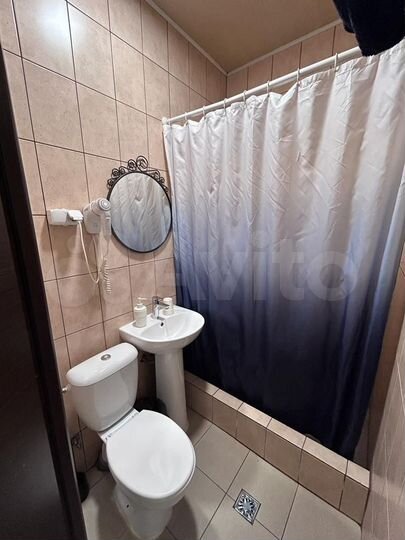 Комната 15 м² в 9-к., 2/5 эт.