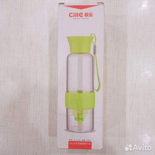 Бутылка Cille с соковыжималкой, с кружкой