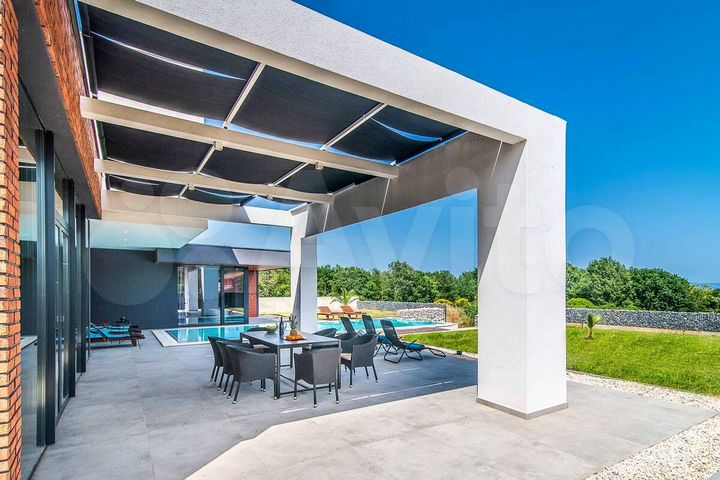 Дом 255 м² на участке 8 сот.