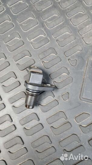 Датчик положения распредвала Nissan 23731-JA11B