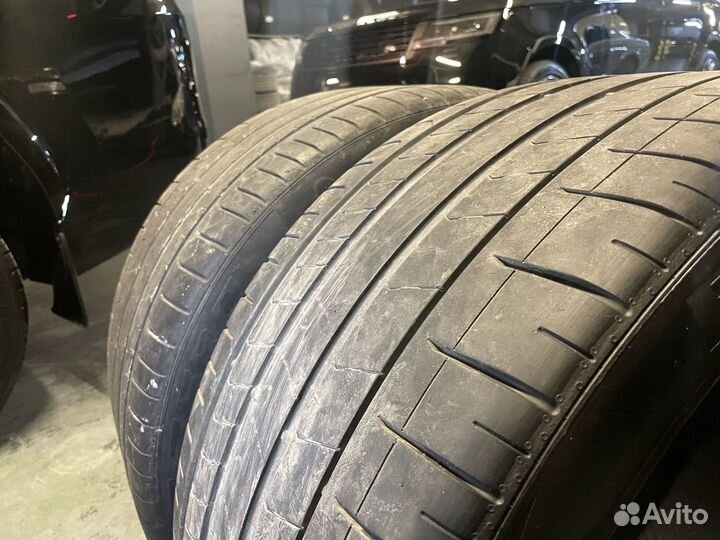 Pirelli P Zero PZ4 325/30 R23 109Y