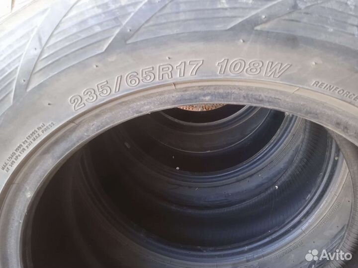 Yokohama Advan S/T V801 235/65 R17 108W