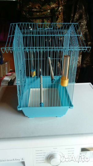 Клетка для птиц б/у+ 2 поилки