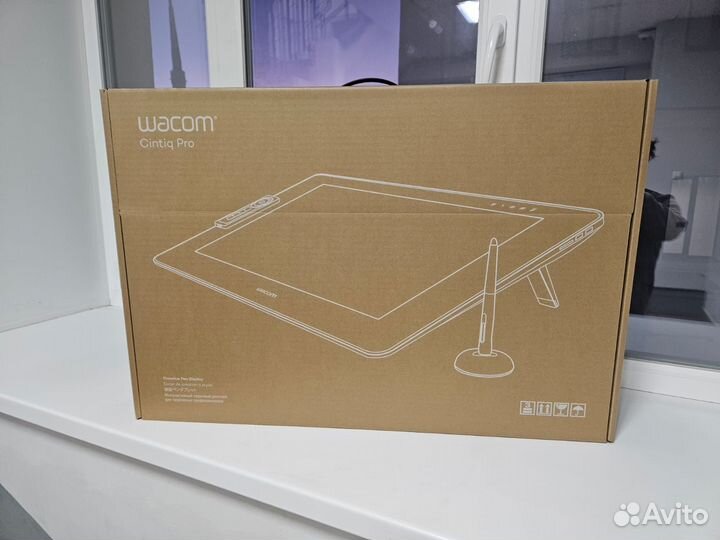 Графический планшет Wacom Cintiq Pro 24 DTH-2420