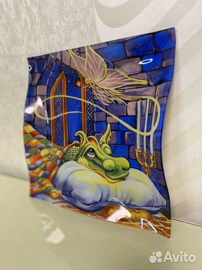 Тарелка сервировочная с драконом