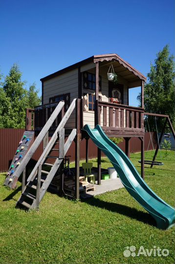 Детский домик дачный