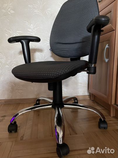 Компьютерное кресло