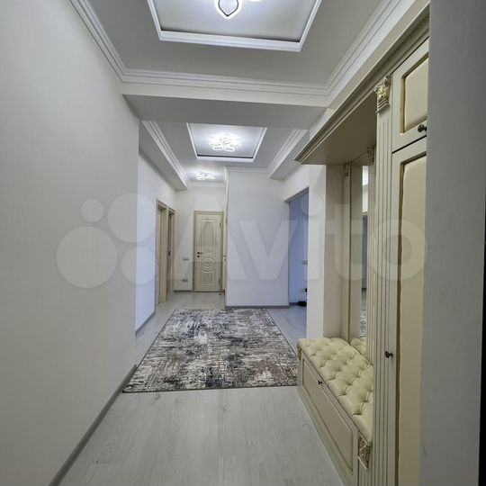 3-к. квартира, 110 м², 9/11 эт.