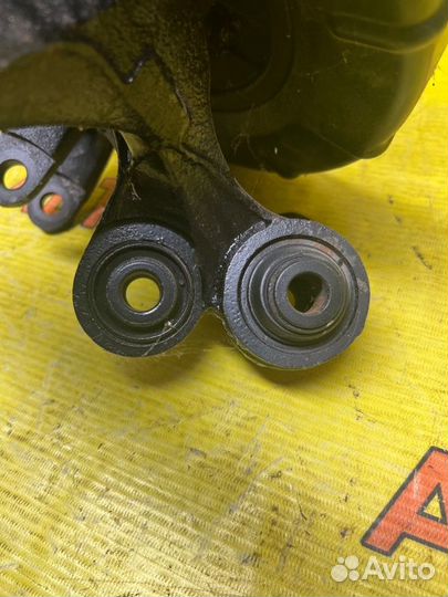 Кулак задний левый Kia Sportage SL G4KD 2013