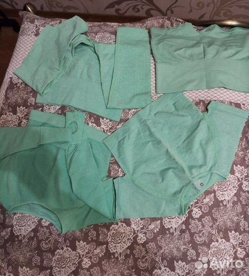 Костюм для фитнеса 4 в 1 новый