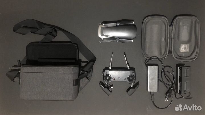 Дрон квадрапортер DJI mavic Air Fly More Combo