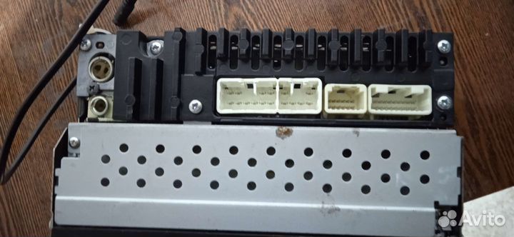 Штатная магнитола на toyota camry 40