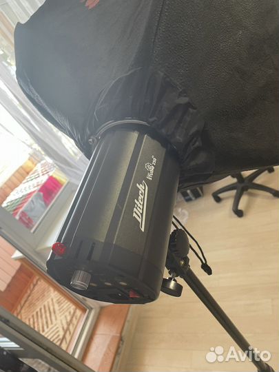 Студийный импульсный свет