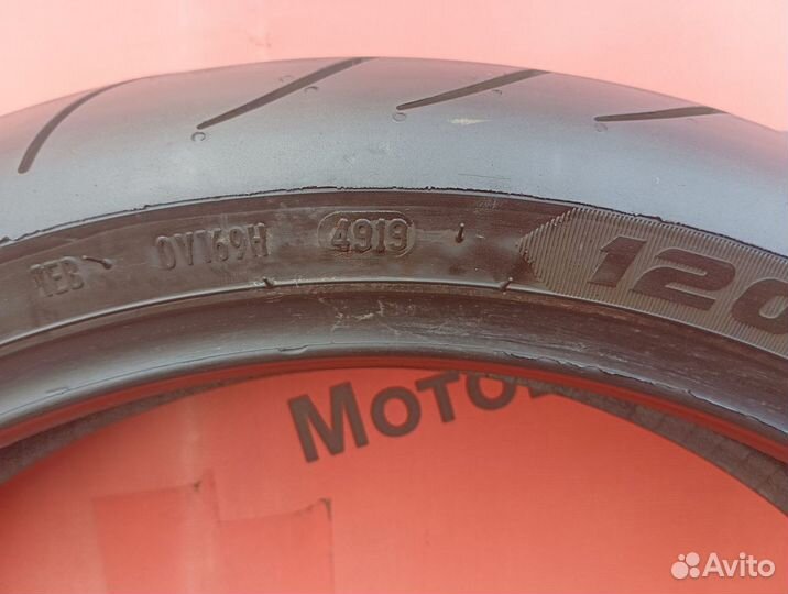 120/70 R17 Metzeler Sportec M9 RR N-3880 Мотошина