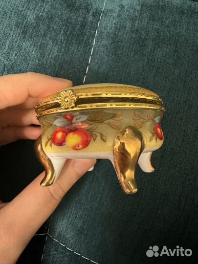 Шкатулка для украшений фарфоровая