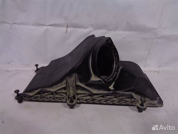 Корпус воздушного фильтра Audi A4 B8 2007-2015