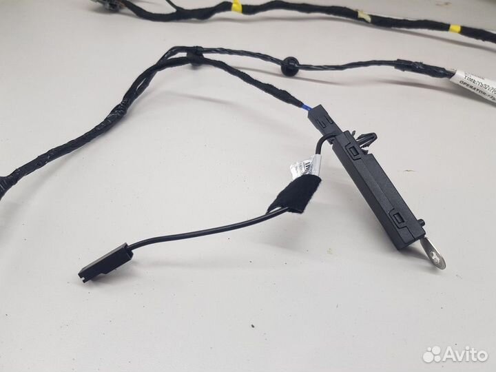 Электропроводка крышки багажника (Volvo XC40)