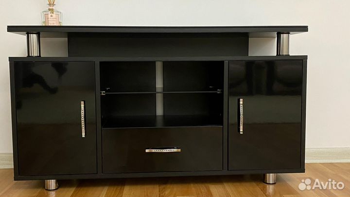 Тумба под телевизор